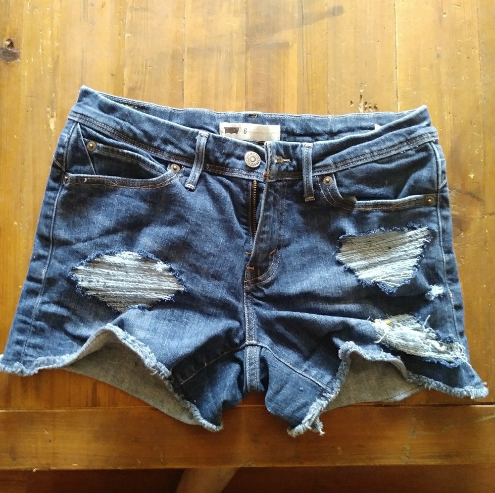 Levis cut offs